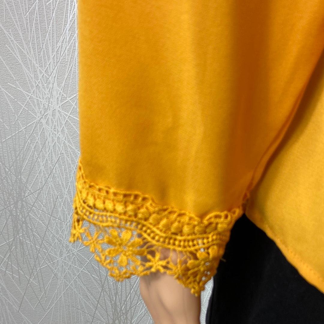 Blouse femme fluide col V dentelle jaune vif Noémie & Co – Image 5
