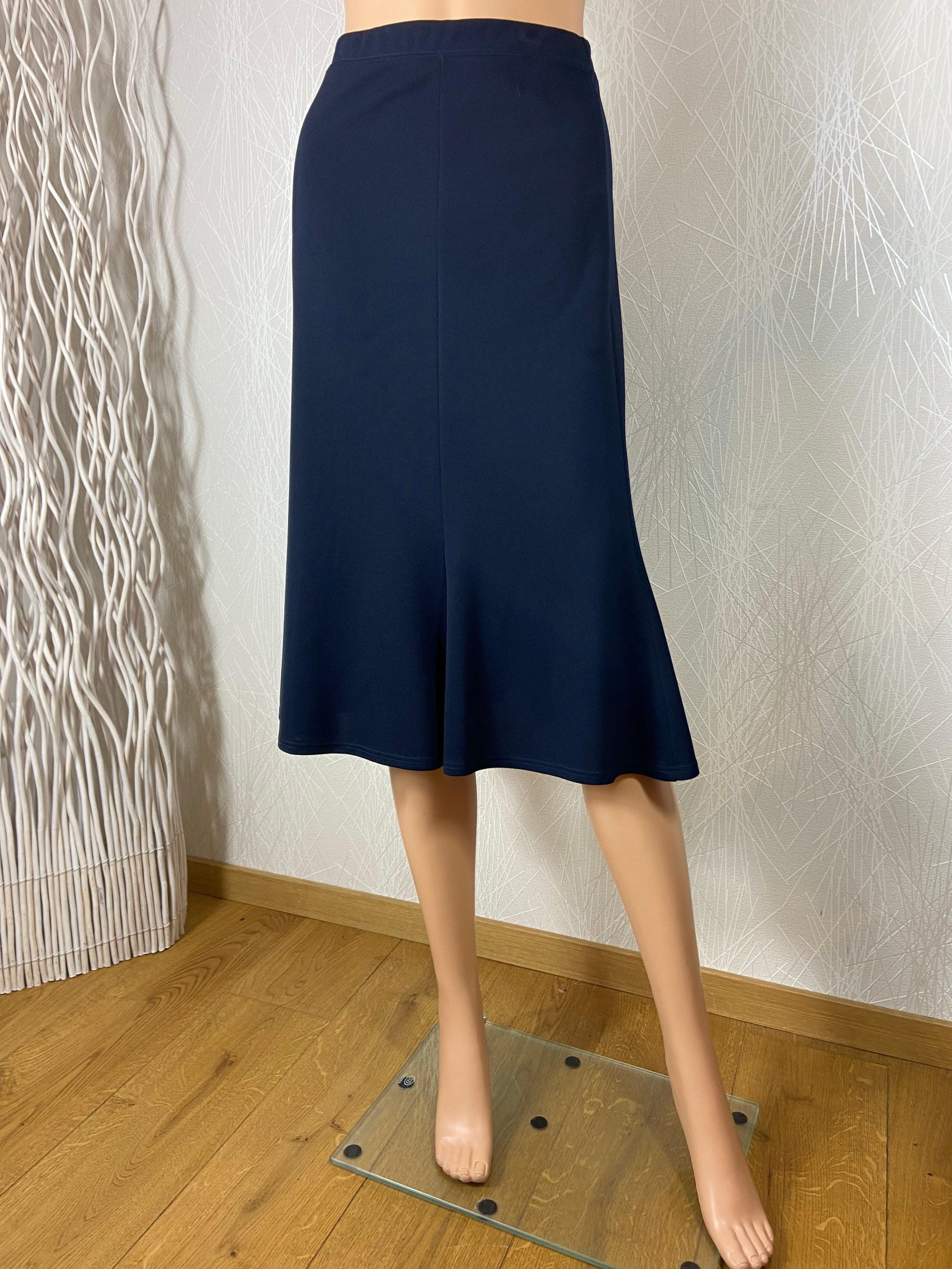 Jupe fluide évasée bleu marine taille haute élastique Gévana – Image 2