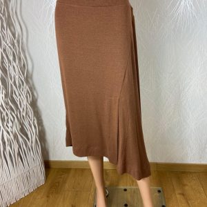 Jupe fendue en tricot marron chocolat taille haute élastique Mat