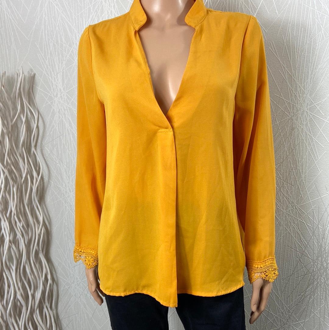 Blouse femme fluide col V dentelle jaune vif Noémie & Co – Image 2