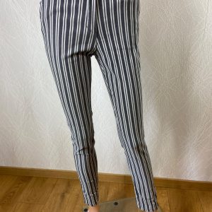 Pantalon stretch rayures blanches et grises Made In Italy
