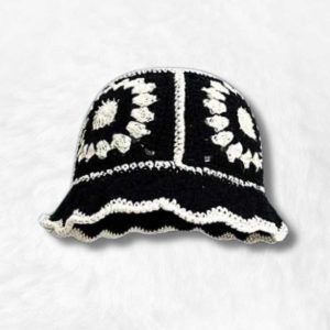 Bob en Tricot Noir et Blanc !