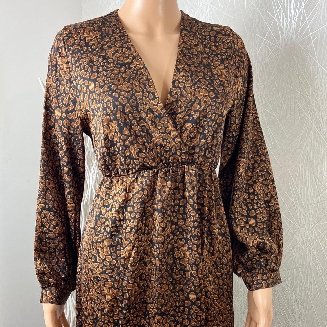 Robe midi marron motif léopard cache coeur modèle Maria Les Petites Fleurs – Image 3