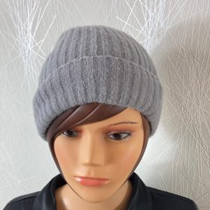 Bonnet chaud doublé en tricot gris molletonné