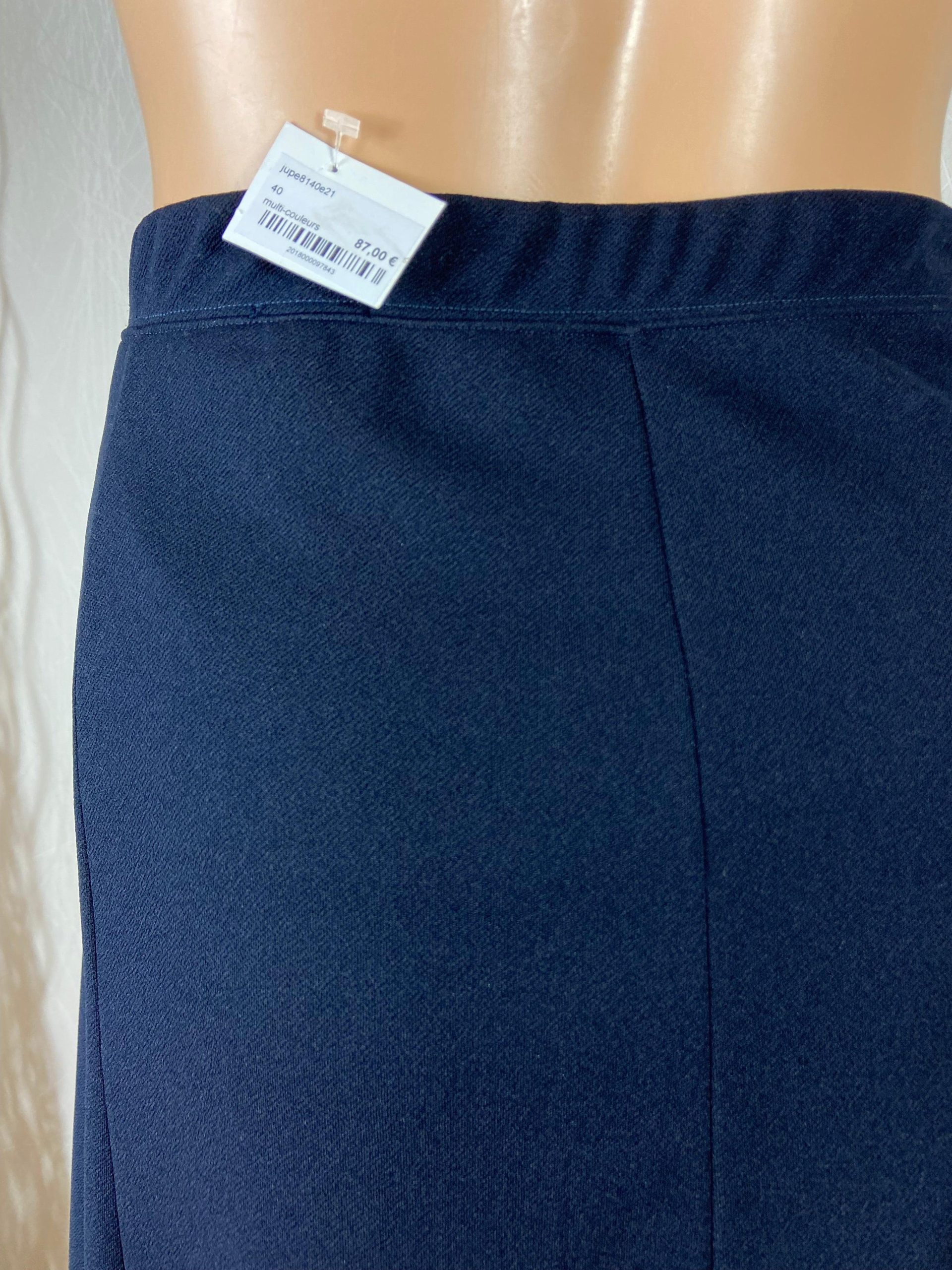 Jupe fluide évasée bleu marine taille haute élastique Gévana – Image 5