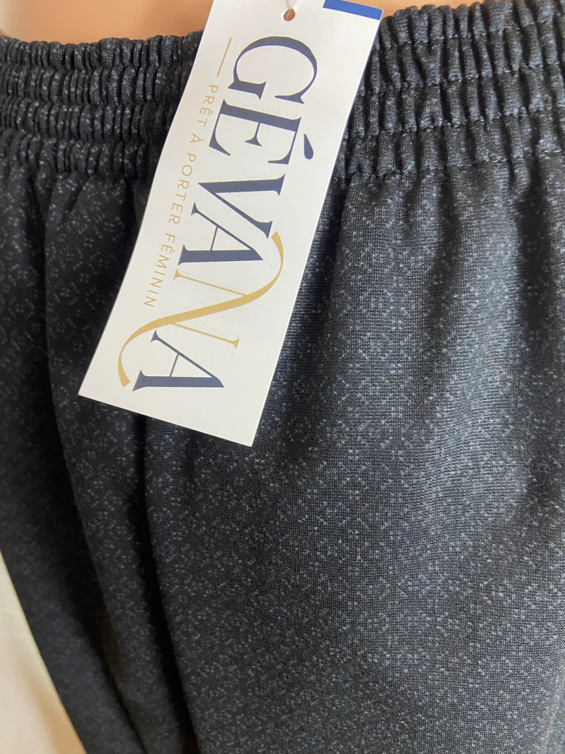 Jupe noire doublée taille haute élastique création française Gévana – Image 6