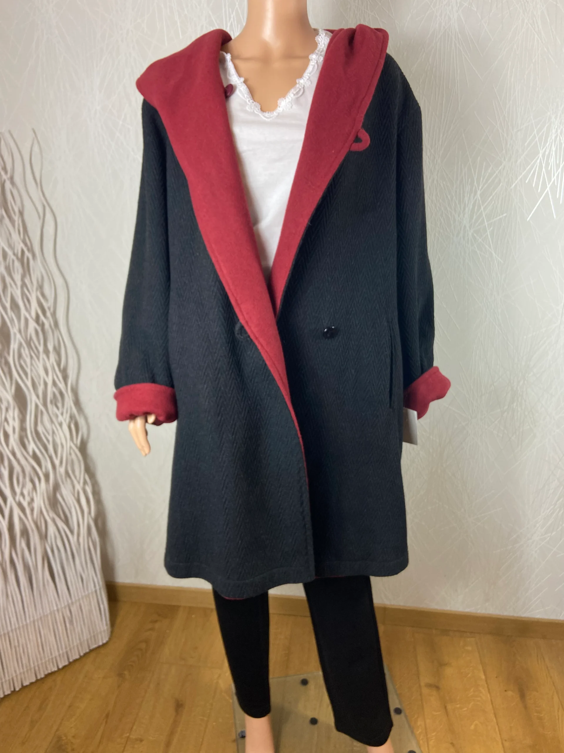 Manteau chaud laine capuche réversible rouge bordeaux ou noir grande taille Edmond Boublil – Image 3