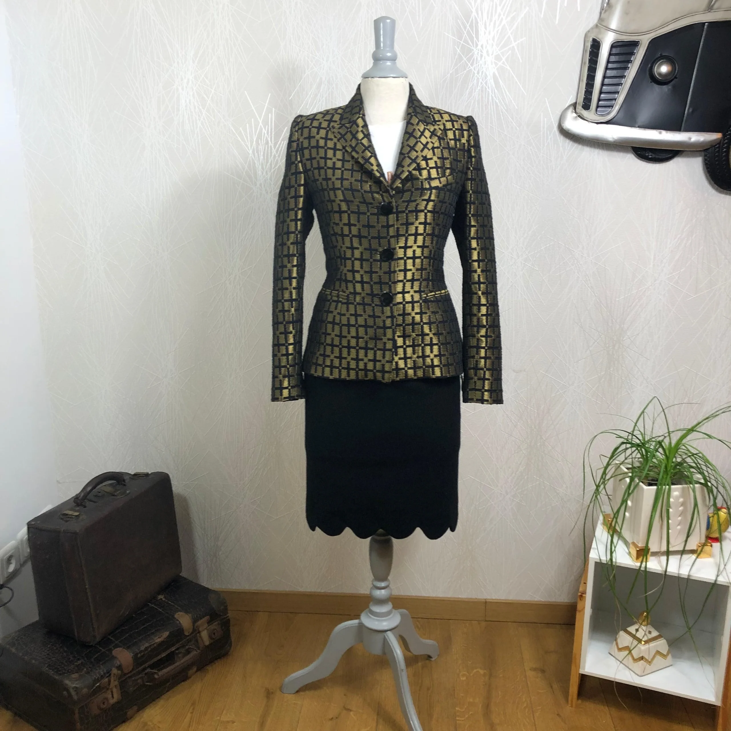 Veste blazer de créateur dorée et noire Tabala Paris – Image 2