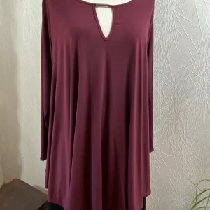 Blouse tunique rouge bordeaux manches longues dentelle Jorge