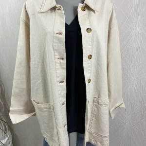 Veste boutonnée coupe droite coton beige Vero Moda