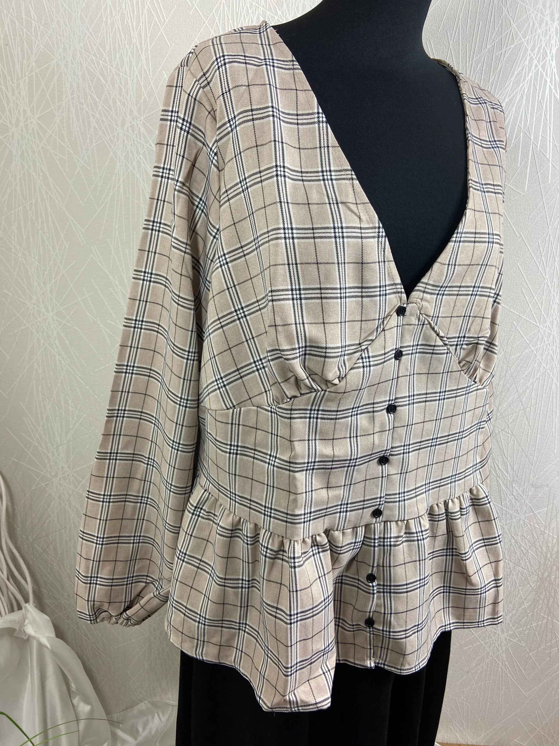 Blouse beige à carreaux manches longues Véro Moda – Image 2